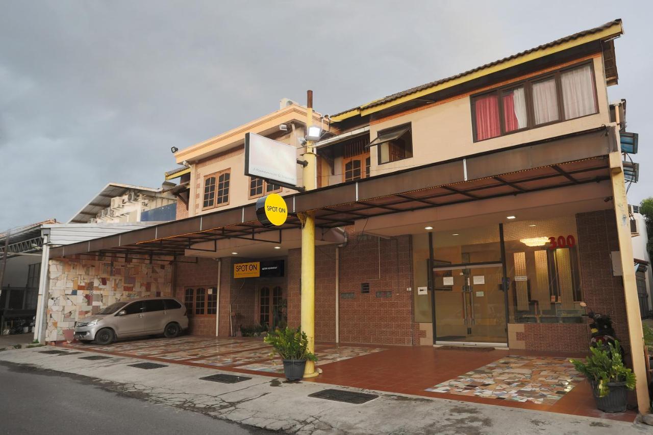 Spot On 2358 Aster Homestay Melati Екстериор снимка