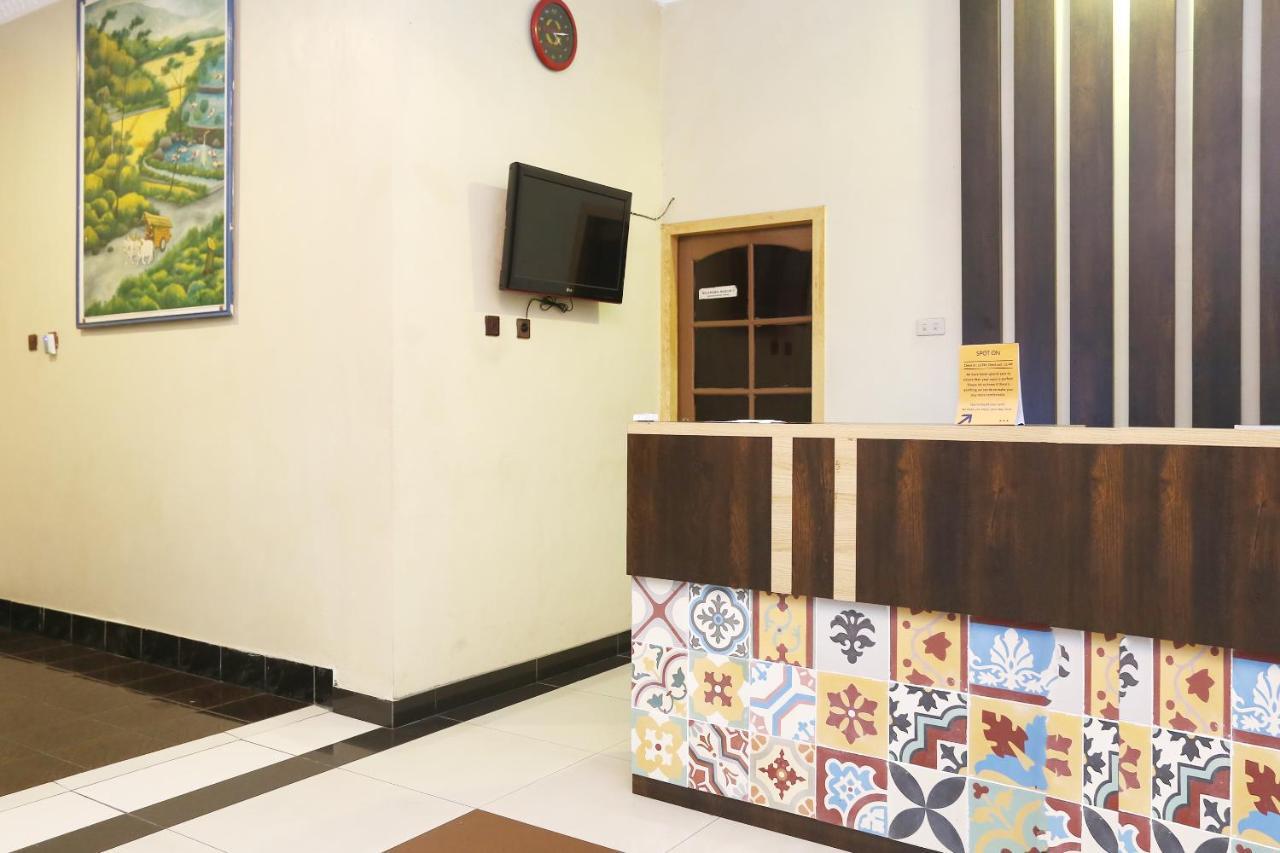 Spot On 2358 Aster Homestay Melati Екстериор снимка