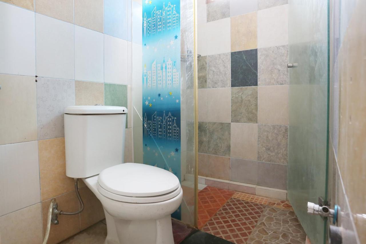 Spot On 2358 Aster Homestay Melati Екстериор снимка