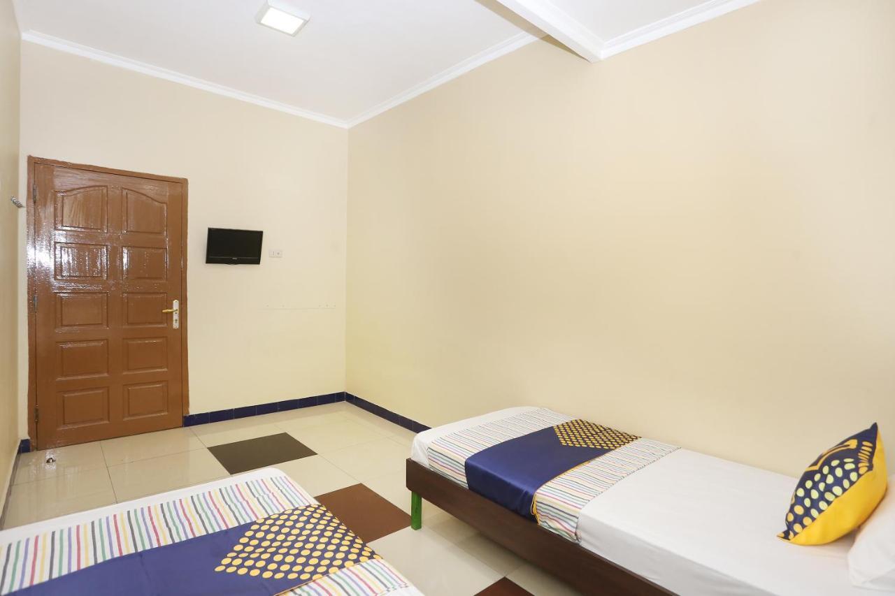 Spot On 2358 Aster Homestay Melati Екстериор снимка